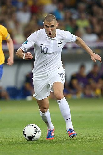 330px-Karim_Benzema_Euro_2012_vs_Sweden_01