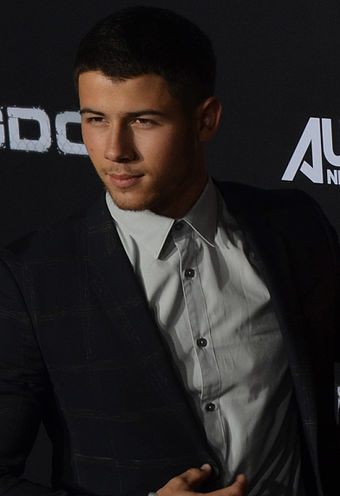 340px-Nick_Jonas_-_Kingdom_Premiere_Oct_2014_%28cropped%29_%28cropped%29