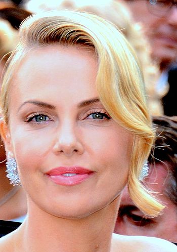 350px-Charlize_Theron_Cannes_2015_5