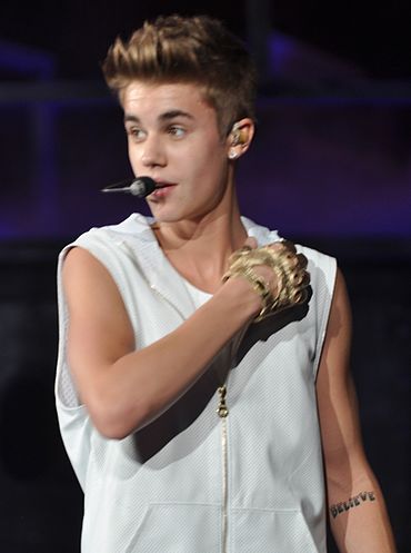 370px-Believe_Tour_16%2C_2012